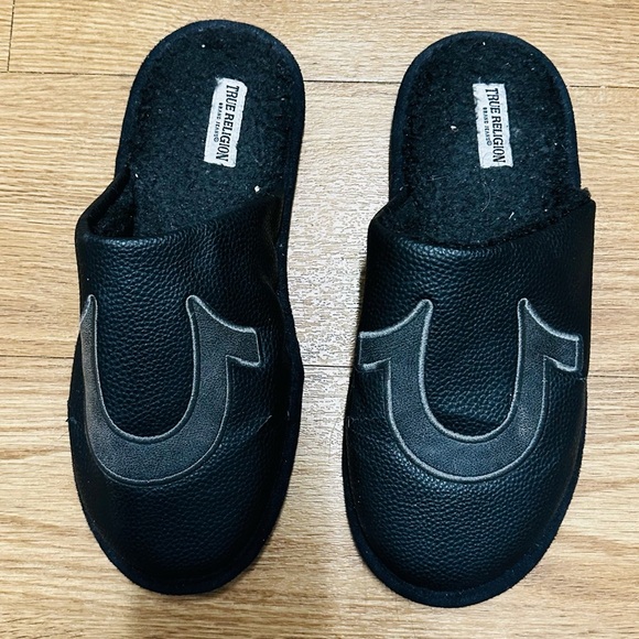 TRUE RELIGION Men’s Black Slippers main image 11